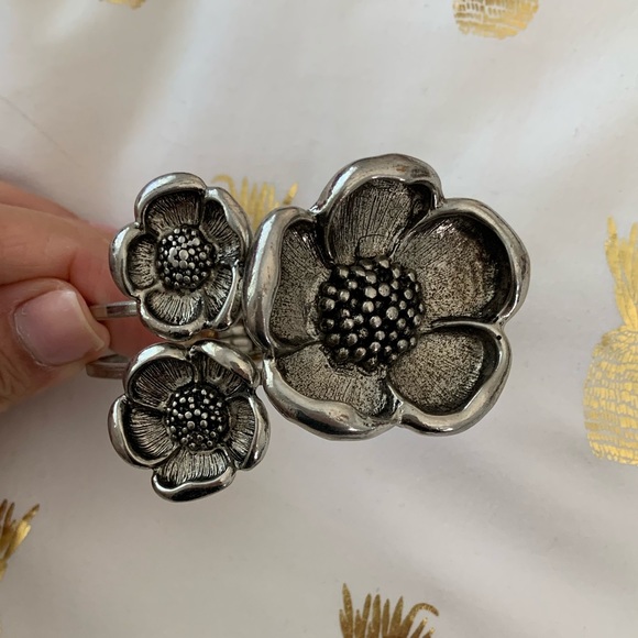 hinge bangle - Picture 2 of 4